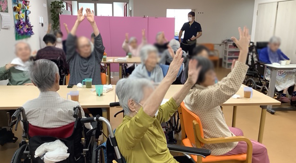 看護師と体操タイム
