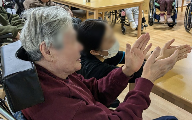 歌の会をしました🎤＆看板つきました。