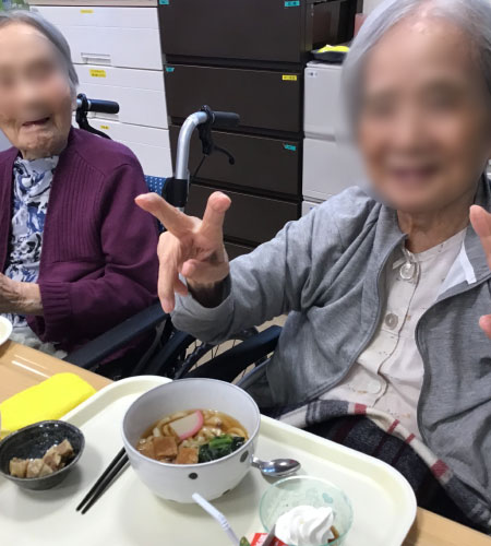 お誕生会を開催しました